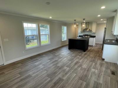 Photo 4 of 11 of home located at 607 Cuzin Raye Ln Clinton, TN 37716
