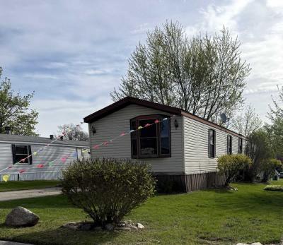 Photo 3 of 12 of home located at 1890 Fenn St. #422 Milford, MI 48381