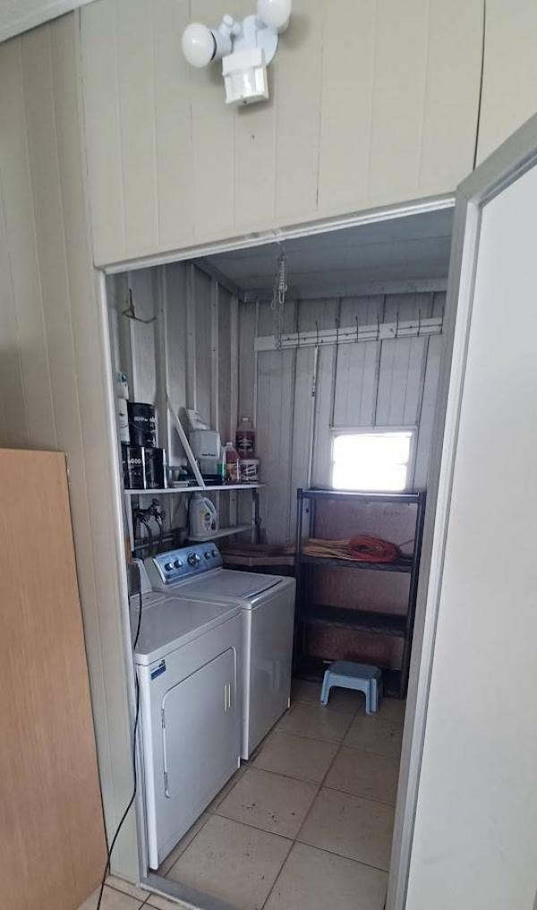 1986 Manufactured Home