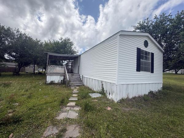 2000 Fleetwood Mobile Home For Rent