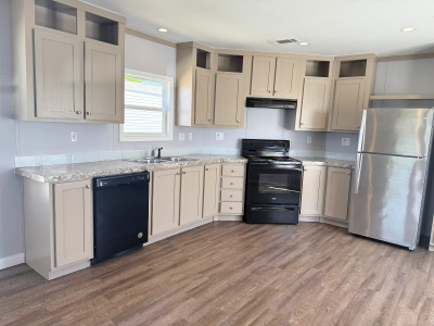 Photo 5 of 19 of home located at 243 Sonoma Drive Kyle, TX 78640