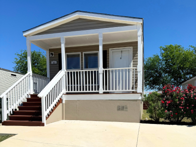 Photo 2 of 19 of home located at 243 Sonoma Drive Kyle, TX 78640