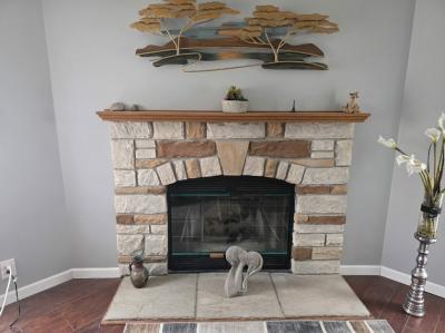 Photo 2 of 15 of home located at 3352 Shale Ct Milford, MI 48380