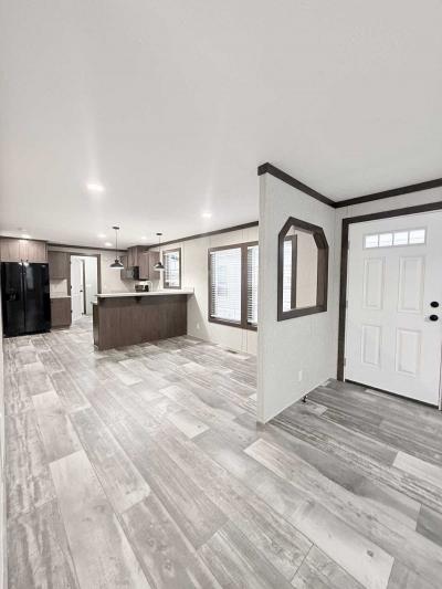 Photo 5 of 8 of home located at 4000 E 134th Street #1019 Chicago, IL 60633