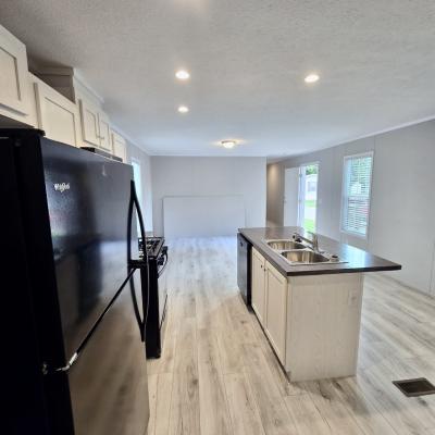 Photo 2 of 16 of home located at 1965 Lovell Ct. #146 Milford, MI 48381