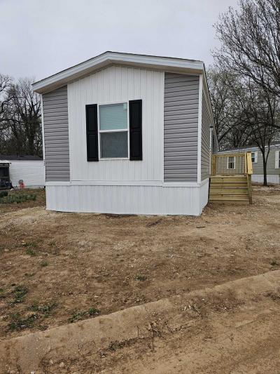 Photo 2 of 12 of home located at 16 English Village Park #33A Nixa, MO 65714