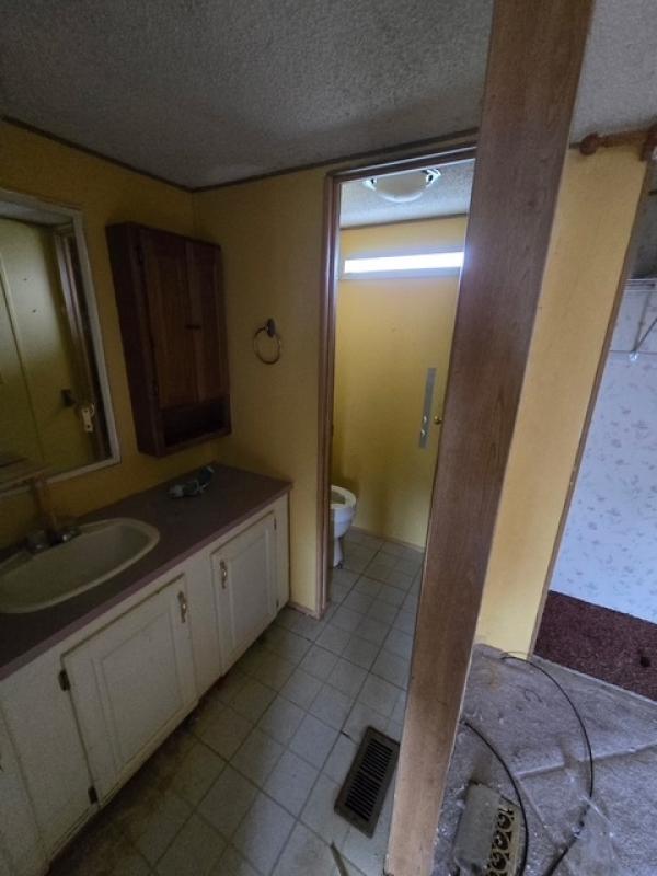 1993 Forest Brook Manufactured Home