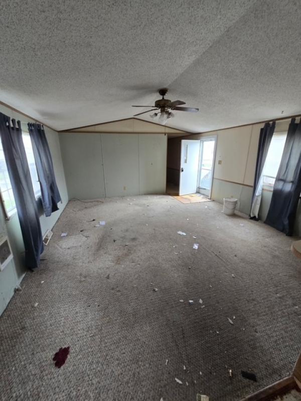 1993 Forest Brook Manufactured Home