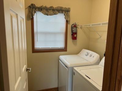 Photo 3 of 6 of home located at 28863 Country Lane Flat Rock, MI 48134