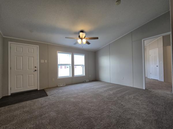 2003 Holly Park Mobile Home