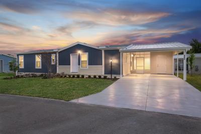 Photo 2 of 18 of home located at 494 Sheehan Way Lady Lake, FL 32159