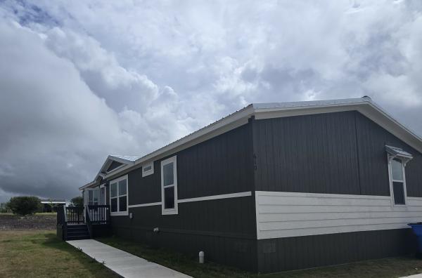2025 Champion WS2856H32108 Mobile Home