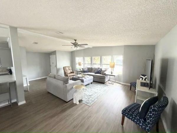 1986 PALM Manufactured Home
