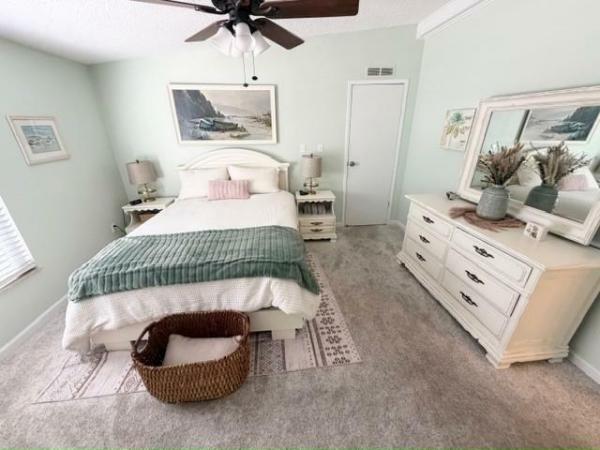 1985 Kaufman 26 Manufactured Home