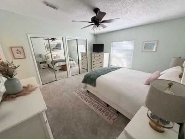 1985 Kaufman 26 Manufactured Home
