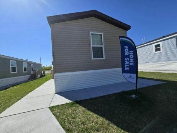 2025 Champion - Highland - Worthington Mobile Home For Sale