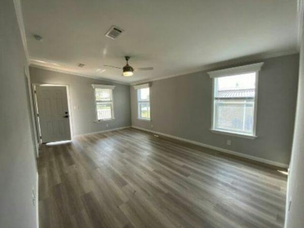 2023 Palm Harbor- Plant City Raleigh w/ rear porch Mobile Home