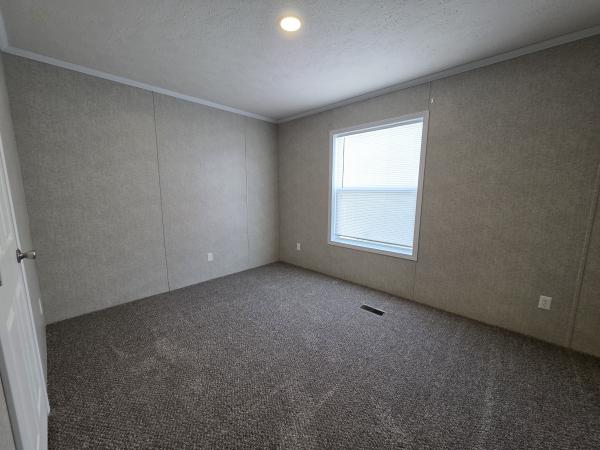 2022 Fairmont 430LE28523D Mobile Home