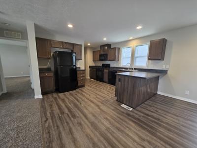 Photo 2 of 9 of home located at 921 Kathy Circle Flint, MI 48506