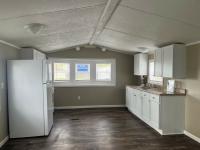 1986 Holly Park mobile Home