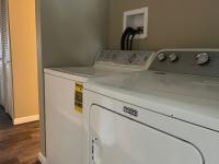 1986 Holly Park mobile Home