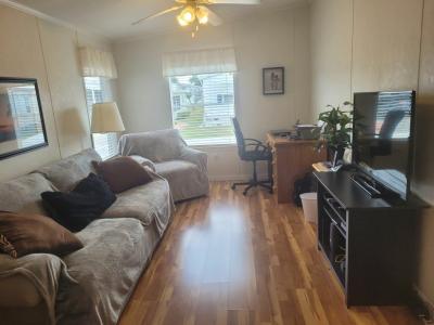 Photo 3 of 20 of home located at 5820 Naples Dr Zephyrhills, FL 33540