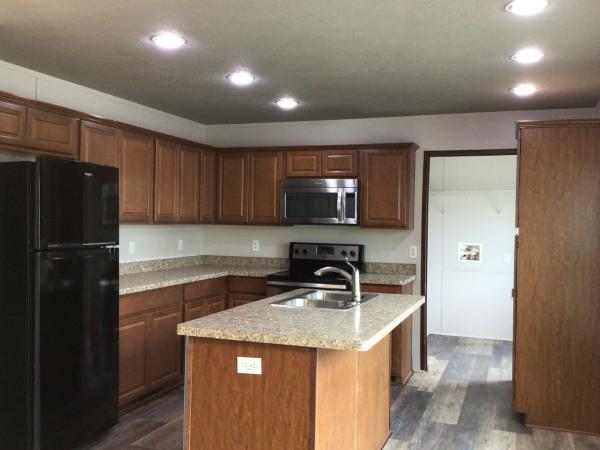 2010 Clayton UNK Mobile Home