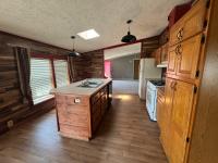 2000 Champion Glenwood Manor Mobile Home