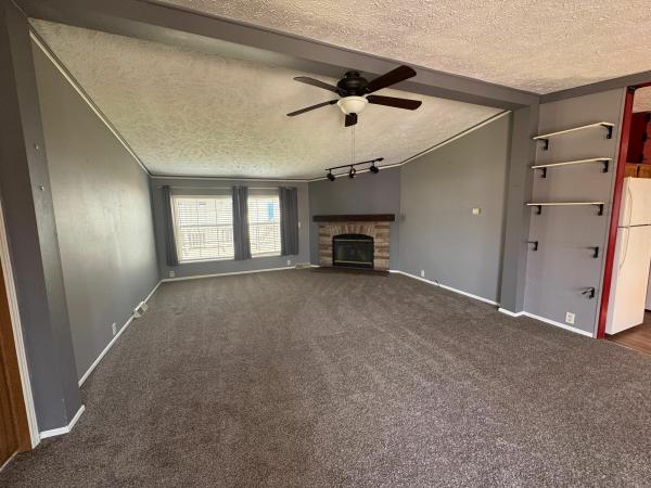 2000 Champion Glenwood Manor Mobile Home