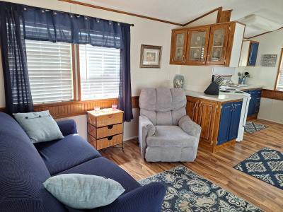 Photo 4 of 13 of home located at 37251 Chancey Road, Site 019 Zephyrhills, FL 33541