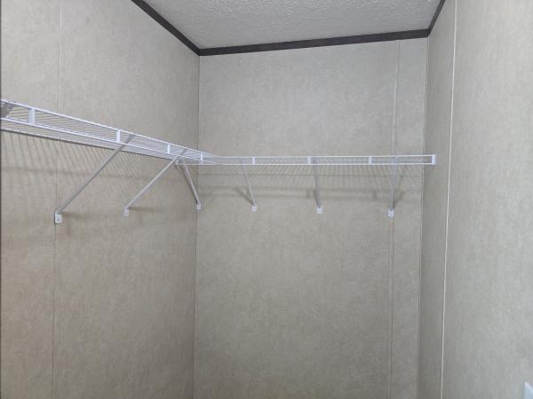 2013 Champion 1680204RA Mobile Home