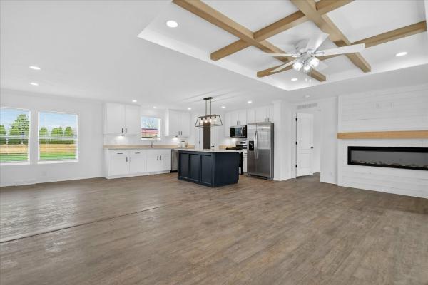 2026 Adventure 35 4603QT  Home