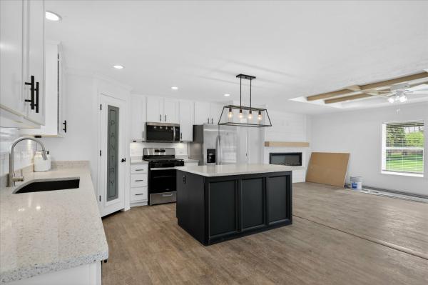 2026 Adventure 35 4603QT  Home