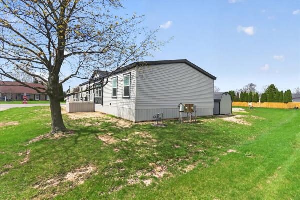 2026 Adventure 35 4603QT  Home