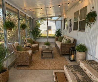 Photo 5 of 22 of home located at 133 Lakeside Garden Circle Lake Wales, FL 33859
