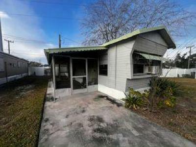 Mobile Home at 2245 New Tampa Hwy, Lot 22 Lakeland, FL 33815