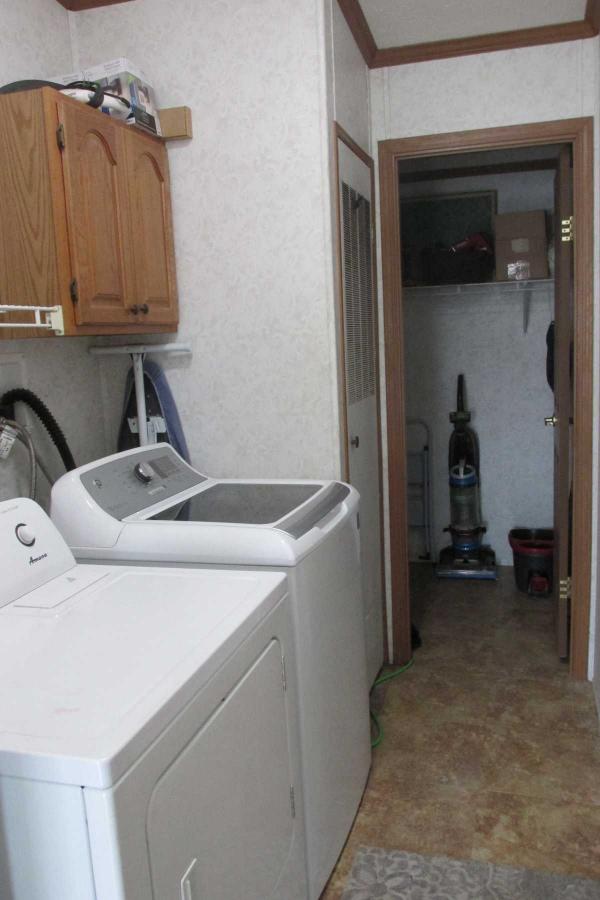 2000 Hart Mobile Home