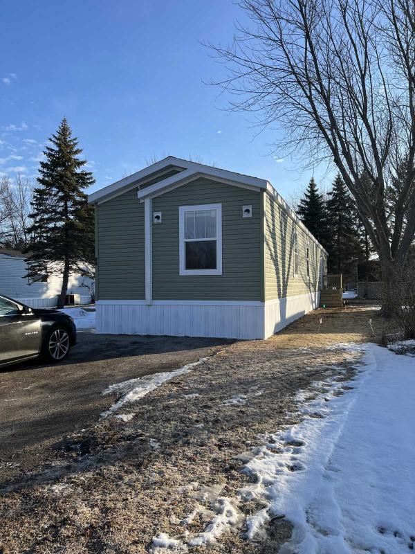 Photo 1 of 2 of home located at 850 Oneida St Lot #88 Menasha, WI 54952