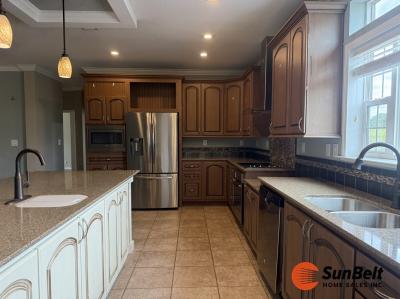 Photo 4 of 41 of home located at 2205 Us Hwy 441 Unit C Leesburg, FL 34748