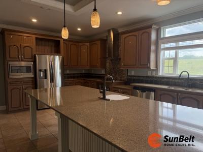 Photo 5 of 41 of home located at 2205 Us Hwy 441 Unit C Leesburg, FL 34748