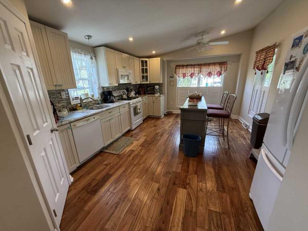 2002 Ritz-Craft Shrewsbury Manufactured Home