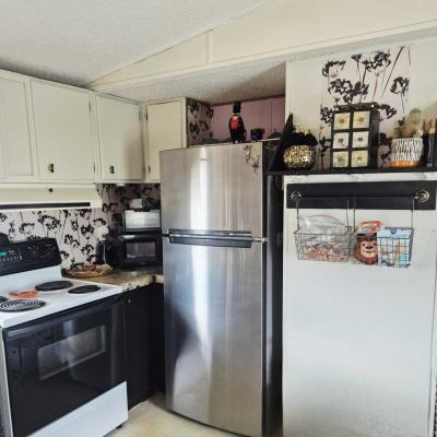 Photo 3 of 15 of home located at 6372 126th Ave N Largo, FL 33773