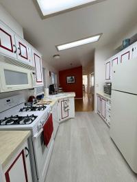 1998 Goldenwest 7704 Mobile Home