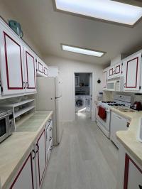 1998 Goldenwest 7704 Mobile Home