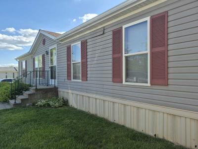 Photo 2 of 43 of home located at 28 Pheasant Glen Collinsville, IL 62234