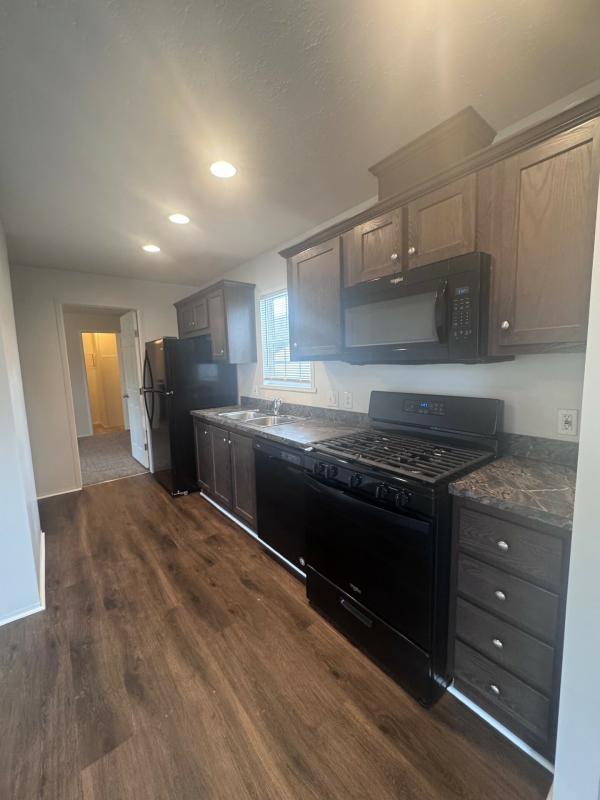 2017 Champion RA1670217 Mobile Home
