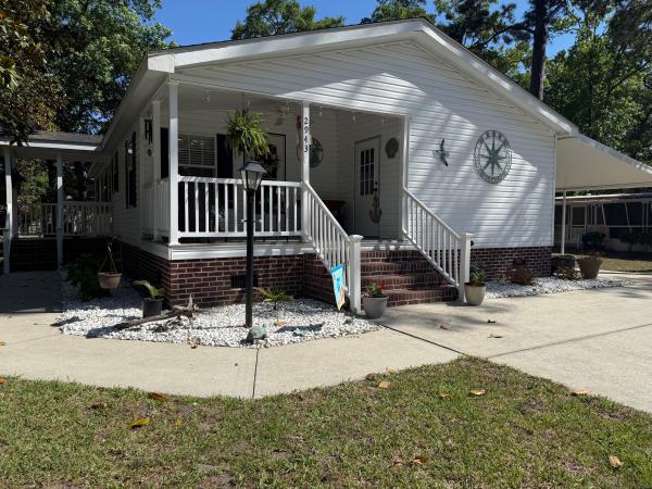 2004 Fleetwood 4443M Mobile Home