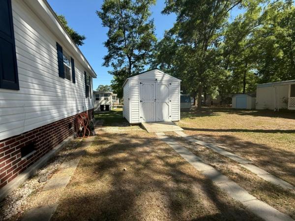 2004 Fleetwood 4443M Mobile Home