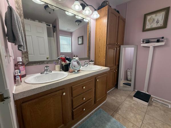 2004 Fleetwood 4443M Mobile Home
