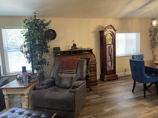 2002 FLEETWOOD HOMES CA INC 4563B 2002 Mobile Home